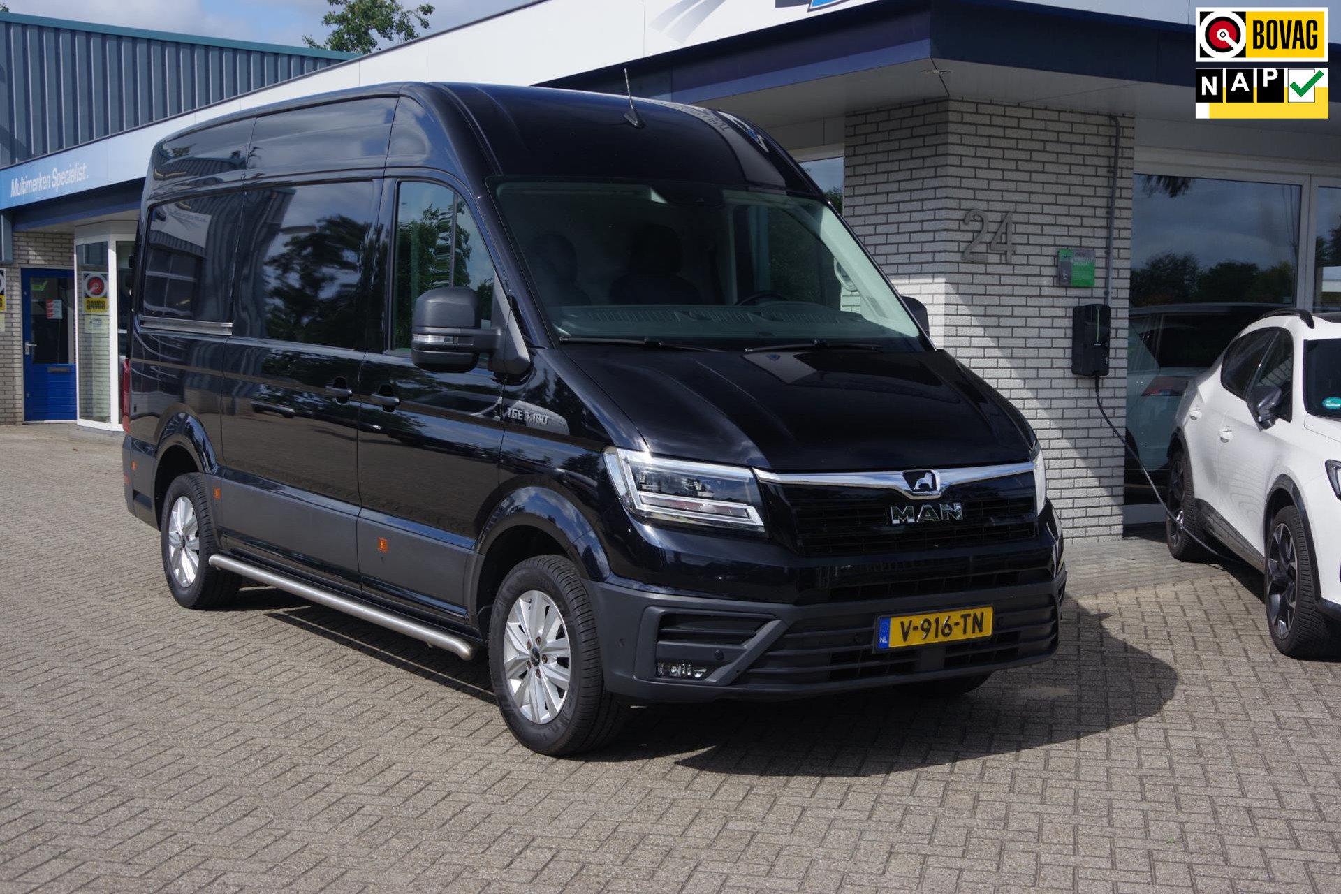 47091049-0.jpg